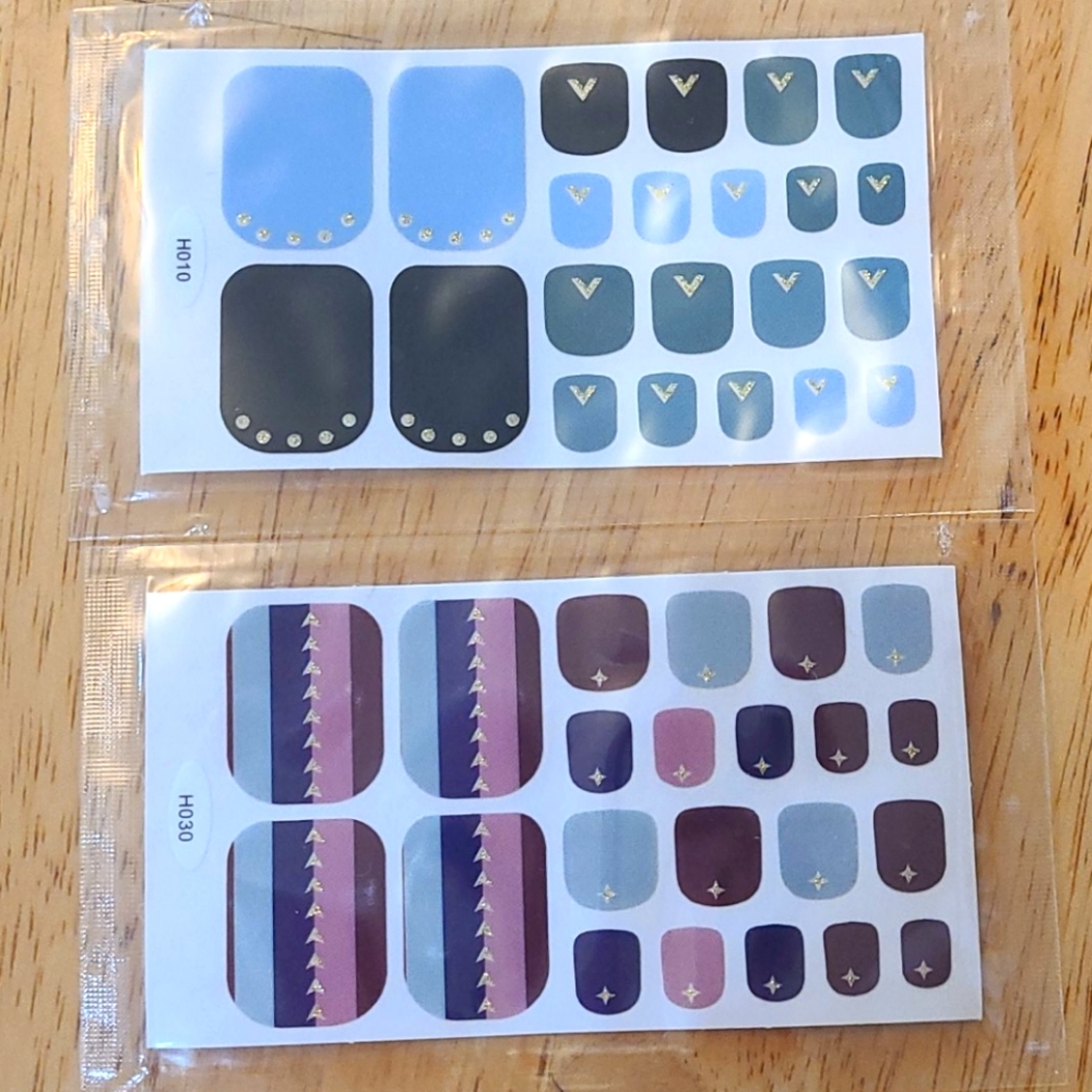 Set of 2 toenail stickers